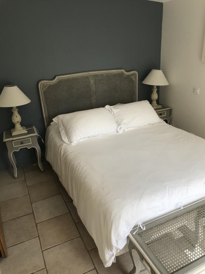 Mas Des Limites Bed & Breakfast Rognonas Ngoại thất bức ảnh